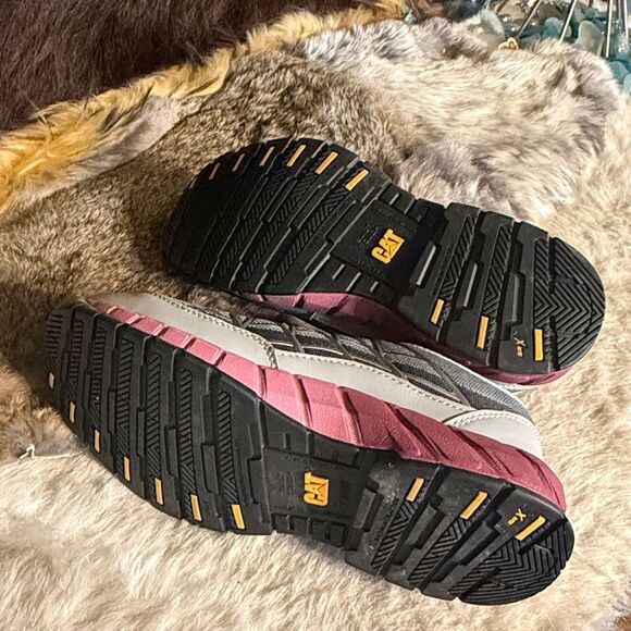 Stylish Gray and Pink Women's Sneakers 8.5 (4200A)
NWOT - Picture 5 of 5